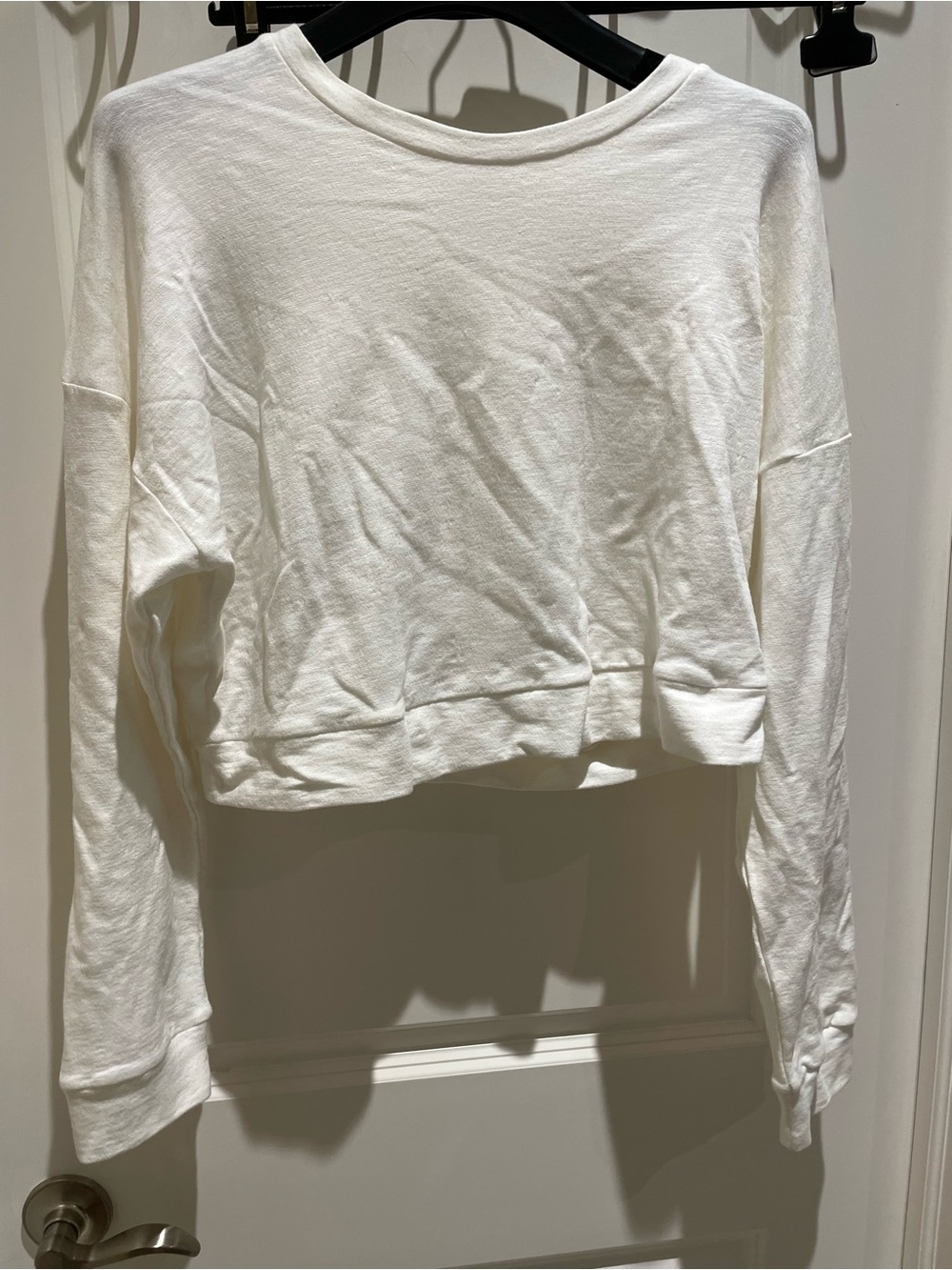Olivaceous White Cropped Long-Sleeve Crew Top
